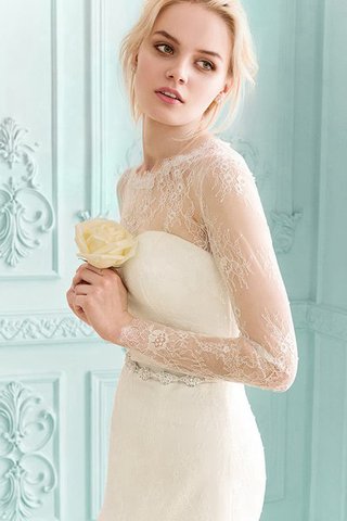 Robe de mariée sage simple avec décoration dentelle avec manche longue en plage