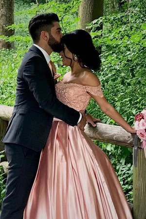 Robe de mariée fabuleux de traîne longue de mode de bal en satin naturel