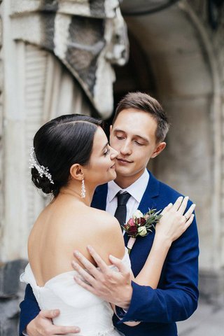 Robe de mariée romantique delicat ligne a manche nulle longueru au niveau de sol