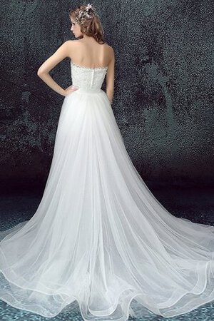 Robe de mariée frappant de col en cœur de fourreau moderne bref