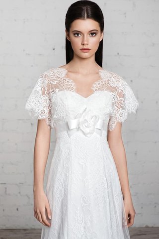 Robe de mariée jusqu'au sol textile en tulle collant avec fleurs avec décoration dentelle