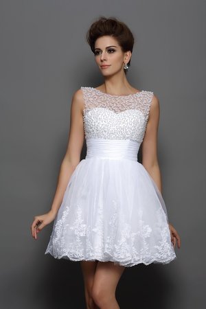 Robe de cocktail bref de princesse avec perles fermeutre eclair manche nulle