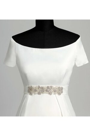 Robe de mariée elégant intemporel epaule nue fermeutre eclair avec manche courte