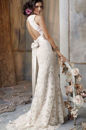 Robe de mariée impressioé avec fleurs ceinture en étoffe en dentelle de col en v