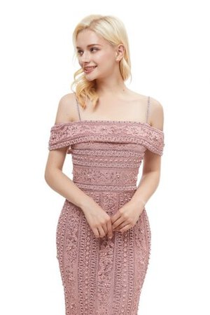 Robe de bal glamour avec décoration dentelle moderne romantique distinguee