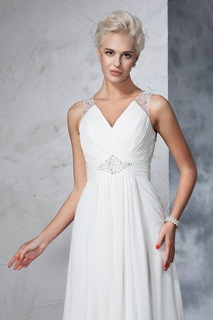 Robe de mariée longue avec chiffon ruché de princesse de tour de ceinture en haute