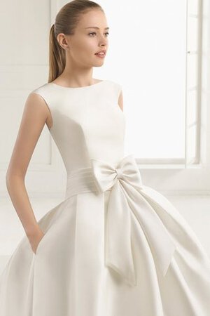 Robe de mariée delicat de mode de bal avec sans manches avec nœud boutonné