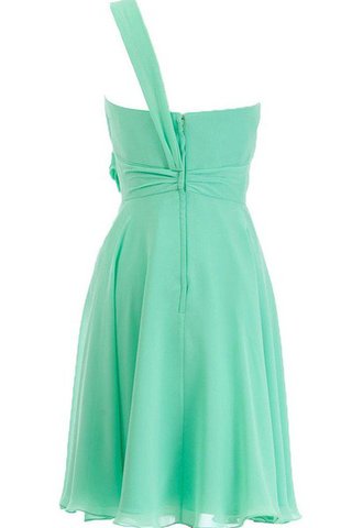 Robe de cocktail courte en chiffon ruché ligne a d'épaule asymétrique