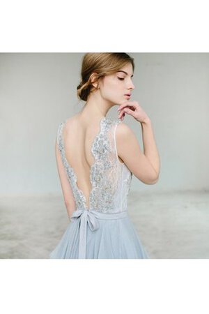 Robe de mariée chic discrete distinguee de traîne moyenne avec perle