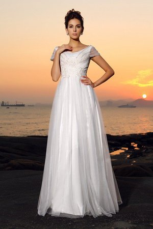 Robe de mariée avec perle ligne a longueur au niveau de sol en tulle a plage