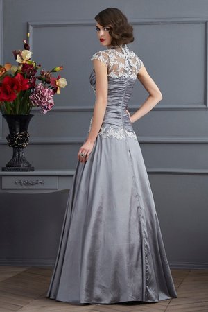 Robe de soirée longue de col en cœur fermeutre eclair ligne a appliques