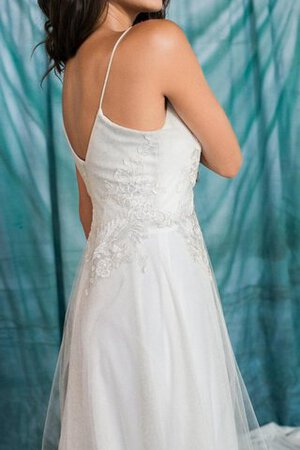 Robe de mariée facile classique avec gradins en tulle bandouliere spaghetti