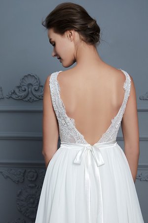 Robe de mariée avec chiffon de lotus jusqu'au sol ligne a sucré