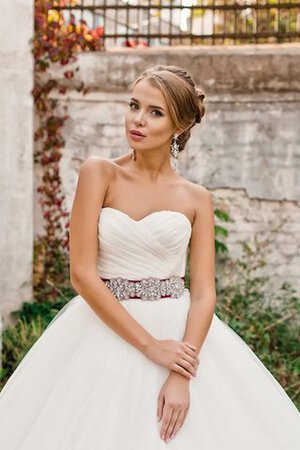 Robe de mariée naturel jusqu'au sol avec sans manches col en forme de cœur cordon