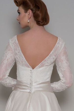 Robe de mariée simple à la mode classique avec nœud à boucles jusqu'au mollet