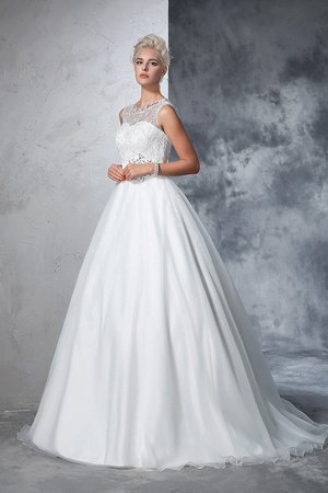 Robe de mariée longue avec décoration dentelle de traîne mi-longue manche nulle