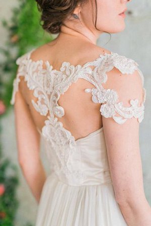 Robe de mariée col en reine avec chiffon ruché manche nulle col en forme de cœur