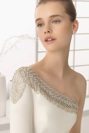 Robe de mariée longue facile en satin sans dos longueru au niveau de sol