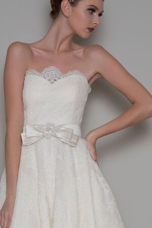Robe de mariée intemporel avec ruban de col en cœur ceinture en étoffe arrivée au cheville