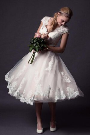 Robe de mariée facile avec perle jusqu'au mollet boutonné en tulle