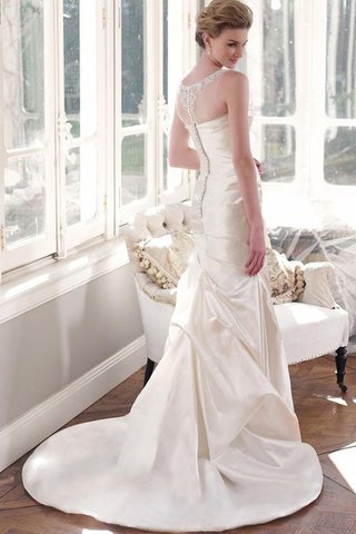 Robe de mariée delicat avec sans manches ornée encolure ronde en satin