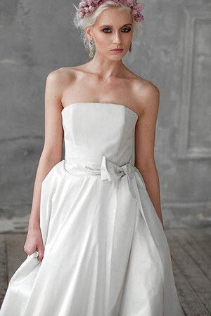 Robe de mariée naturel en taffetas fermeutre eclair ceinture a-ligne