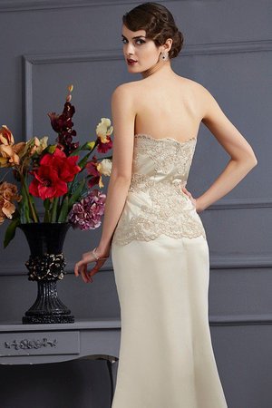 Robe mère de mariée naturel decoration en fleur de bustier en satin de sirène