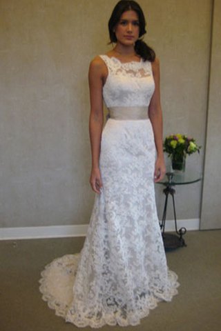 Robe de mariée distinguee ceinture avec ruban manche nulle maillot