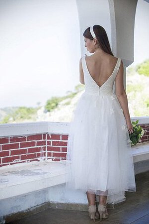 Robe de mariée de col bateau textile en tulle arrivée au mollet avec sans manches avec zip