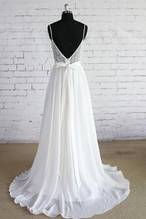 Robe de mariée a-ligne au bord de la mer avec ruban v encolure bandouliere spaghetti