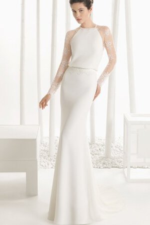 Robe de mariée impressioé longue facile chic longueru au niveau de sol