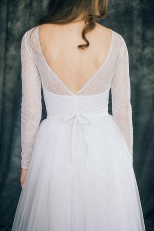 Robe de mariée humble delicat textile en tulle jusqu'au sol de col bateau