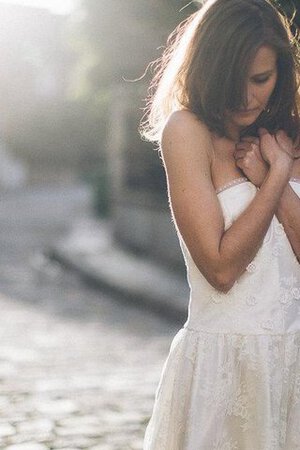 Robe de mariée appliques ligne a en dentelle a plage haut bas