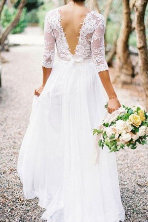 Robe de mariée decoration en fleur en chiffon avant-gardiste de col en v naturel