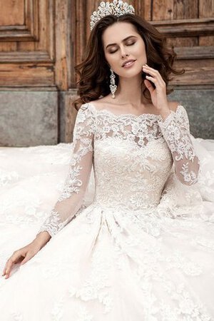 Robe de mariée mode modeste delicat de traîne moyenne avec décoration dentelle