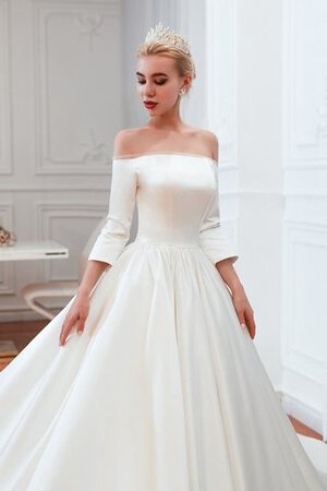 Robe de mariée adorable salle interne longueur au ras du sol longue grandiose