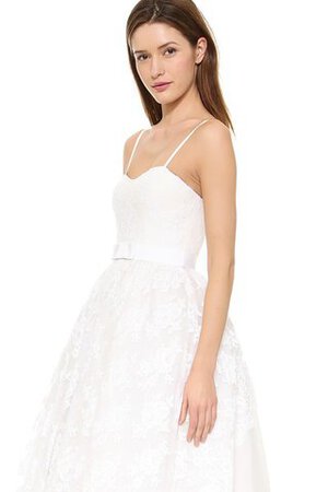 Robe de mariée courte mode nature bandouliere spaghetti ligne a