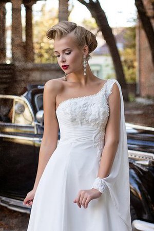 Robe de mariée jusqu'au sol de traîne courte manche nulle en chiffon d'épaule asymétrique