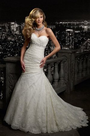 Robe de mariée avec perle de traîne moyenne col en forme de cœur avec lacets de sirène