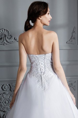 Robe de mariée naturel de mode de bal en organza de bustier manche nulle