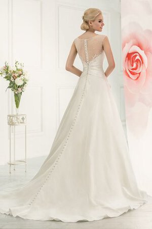 Robe de mariée longue avec perle en satin avec manche épeules enveloppants ligne a