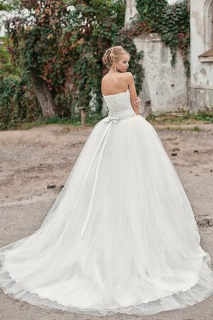 Robe de mariée longue jusqu'au sol manche nulle ligne a ruché