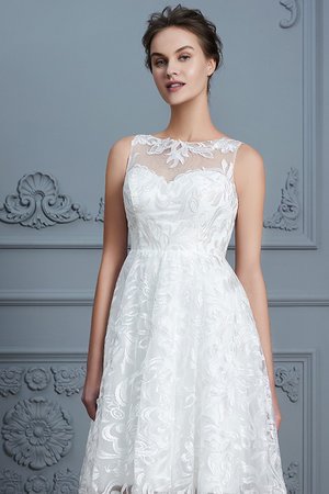 Robe de mariée manche nulle élégant silhouette asymétrique de princesse ligne a