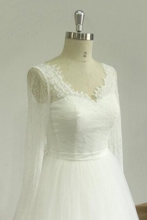 Robe de mariée textile en tulle avec perle ligne a avec ruban avec manche longue