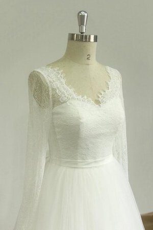Robe de mariée textile en tulle avec perle ligne a avec ruban avec manche longue
