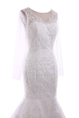 Robe de mariée boutonné de col bateau avec décoration dentelle avec perle lache