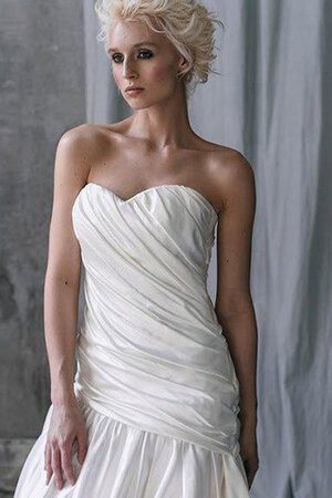 Robe de mariée naturel manche nulle en satin avec zip ligne a