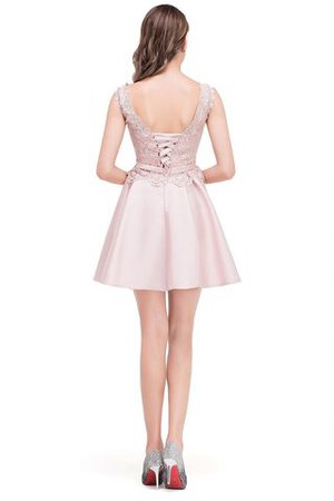 Robe de cocktail distinctif branle a-ligne en satin informel