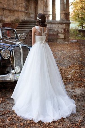 Robe de mariée naturel plissage de traîne moyenne avec perle manche nulle