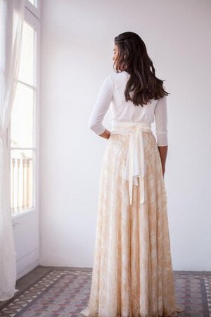 Robe de mariée décontracté discrete avec perle gaine longueru au niveau de sol